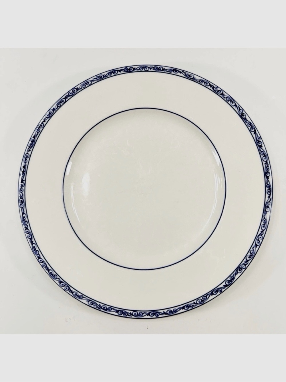 Ralph Lauren Mandarin Blue Dinner Plate 10.75” Discontinued, Blue Floral Pattern